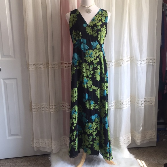 Robe Dana Buchman Sans Manches Taille M - Noeud Devant Couleur Violette | Occasion Très Bon état